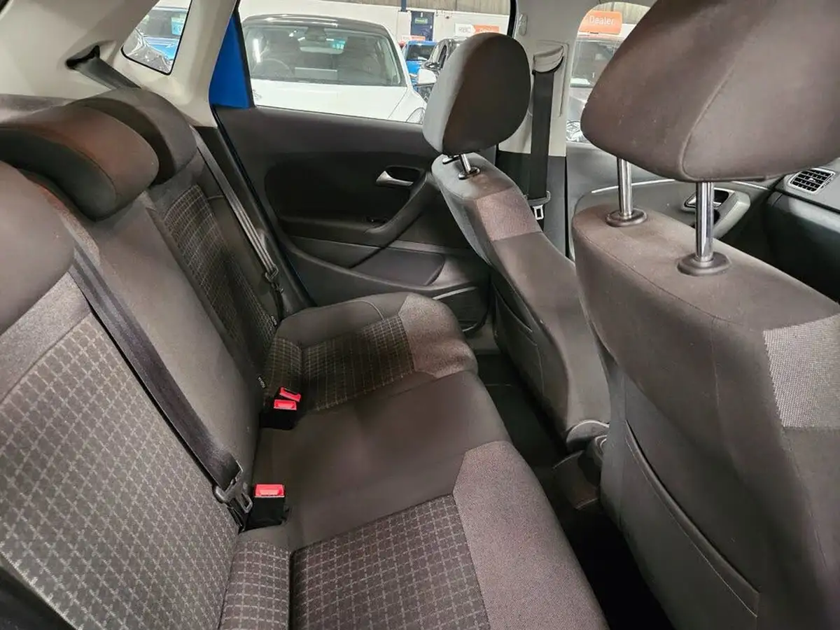 2015-volkswagen-polo-10-se-60ps-5d-big-20