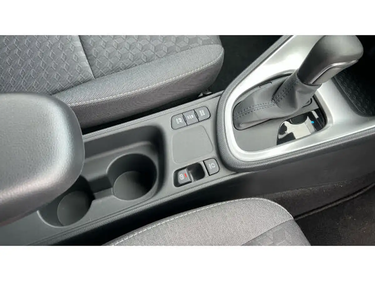 2023-toyota-yaris-15-vvt-i-design-big-33