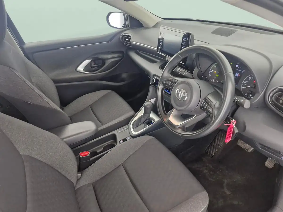 2022-toyota-yaris-15-vvt-i-icon-big-25