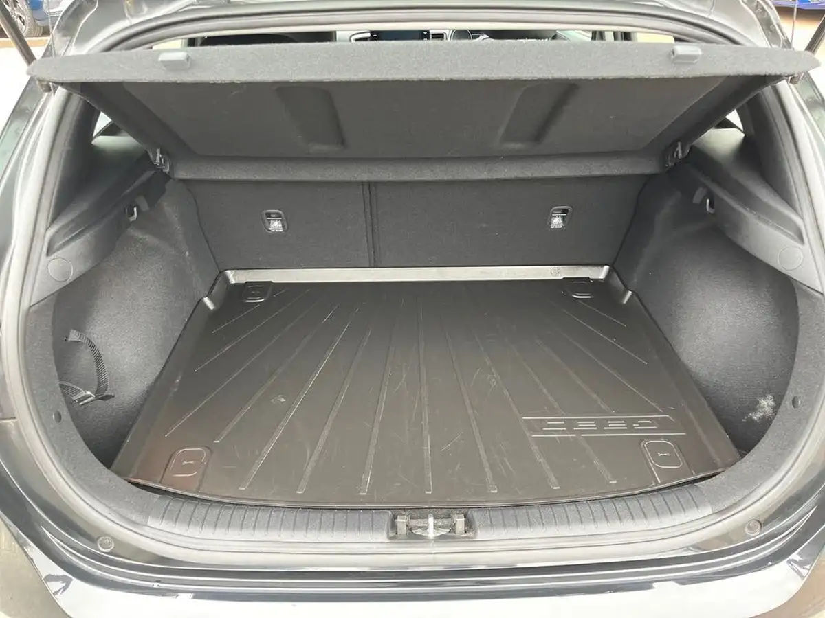 2023-kia-ceed-15-t-gdi-2-158bhp-hatchback-big-10