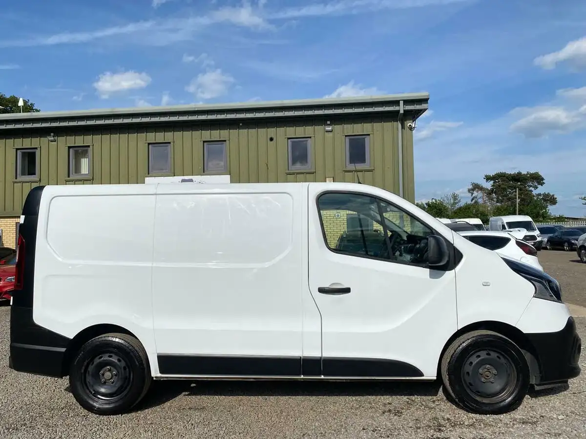 2021-renault-trafic-20dci-sl30-energy-120-business-panel-big-3