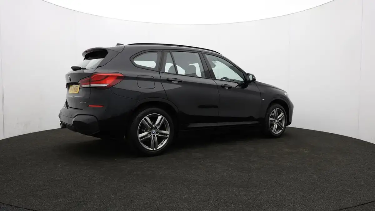 2021-bmw-x1-15-sdrive18i-m-sport-tech-pack-ii-dct-big-29