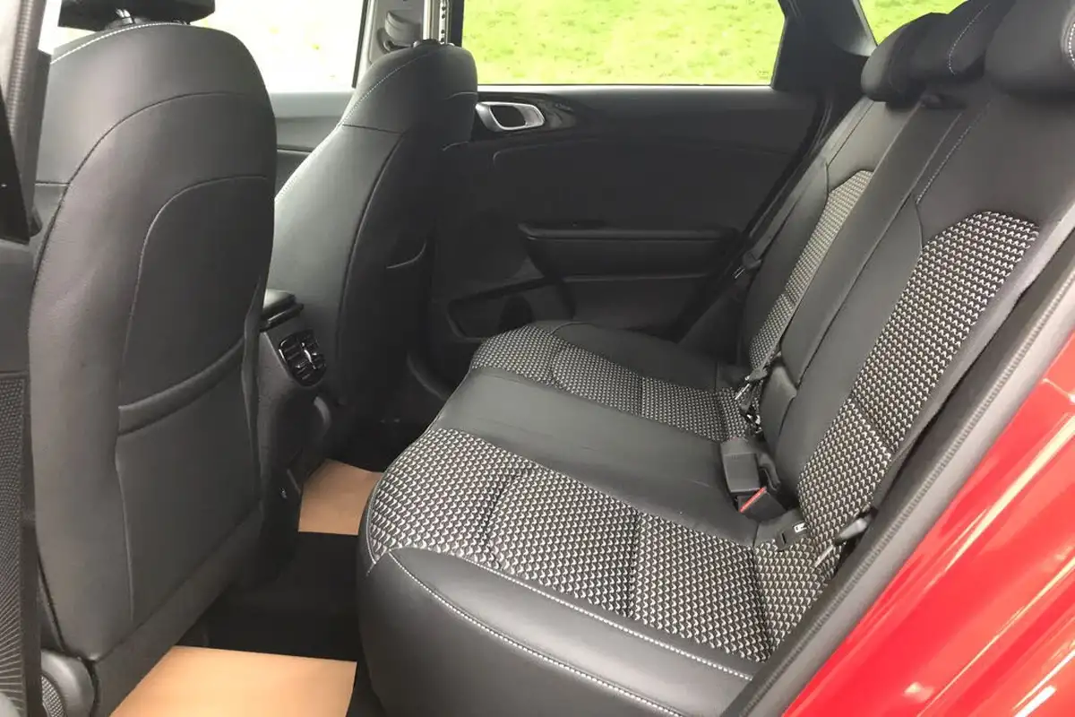 2025-kia-ceed-15-t-gdi-3-sportswagon-dct-big-4