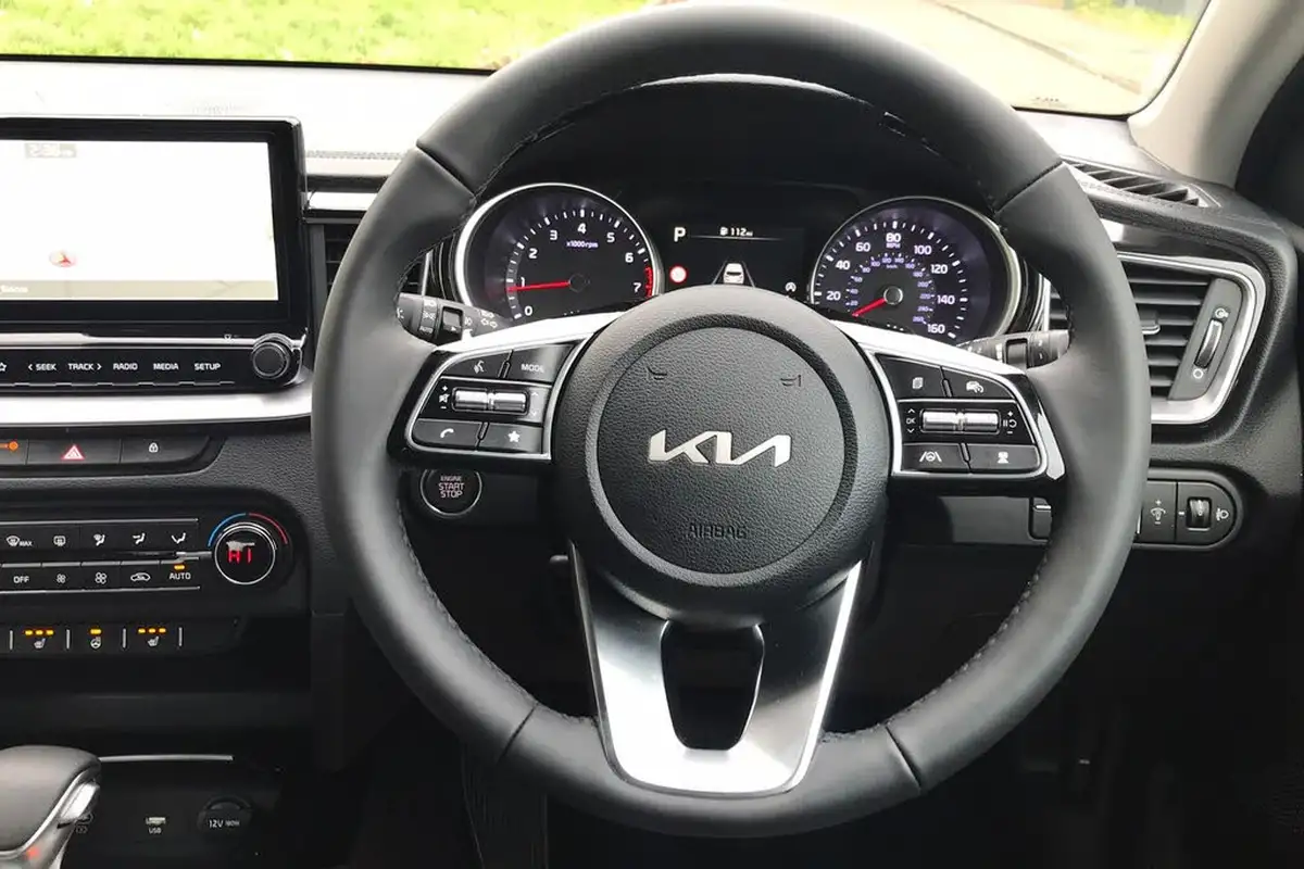 2025-kia-ceed-15-t-gdi-3-sportswagon-dct-big-32