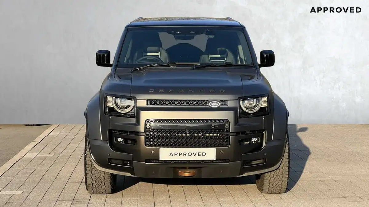 2025-land-rover-110-defender-44-p635-octa-edition-one-big-6