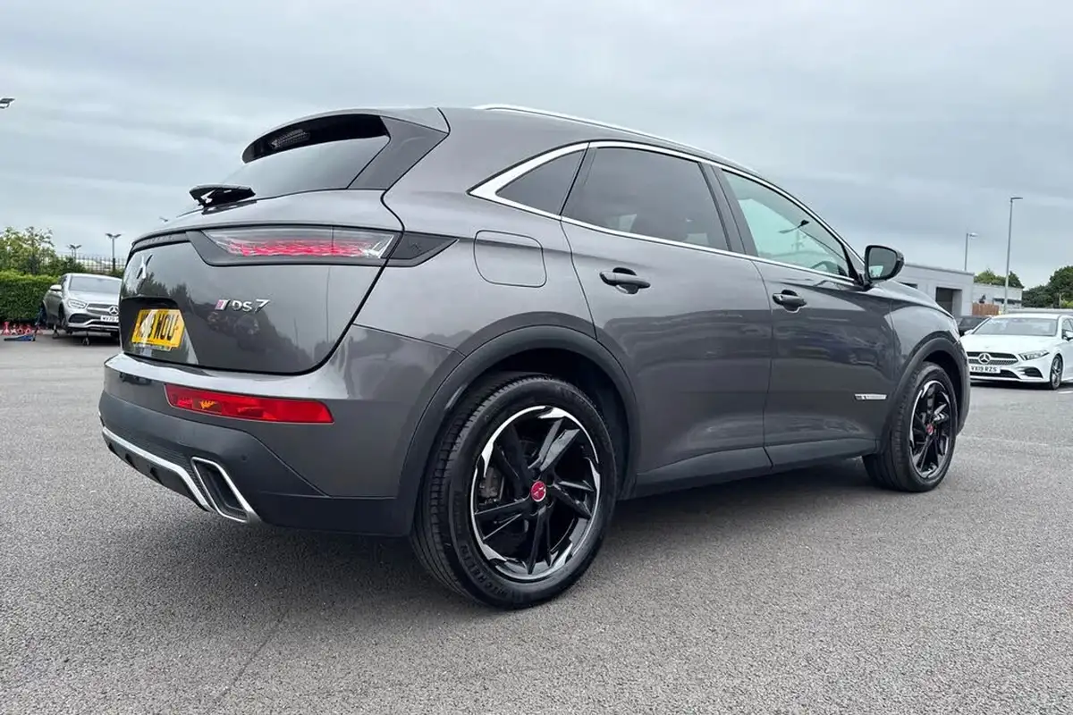 2018-ds-ds-7-crossback-20bluehdi-performance-line-big-33
