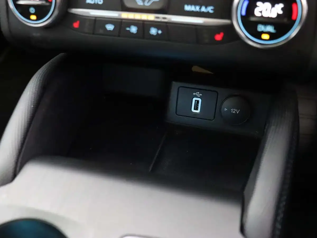 2020-ford-focus-10t-active-x-hatchback-auto-big-32