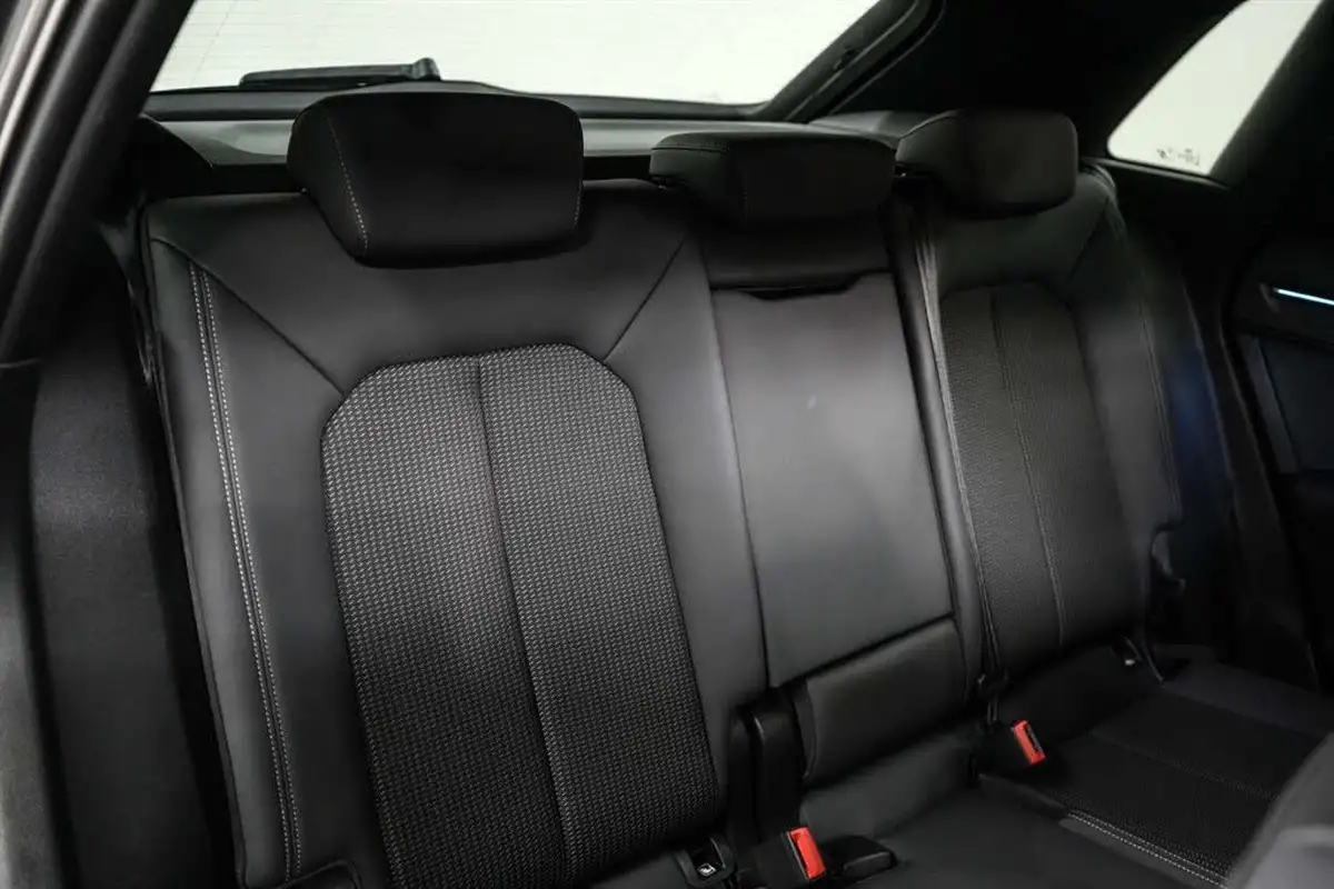 2019-audi-q3-20-40-tfsi-s-line-big-22