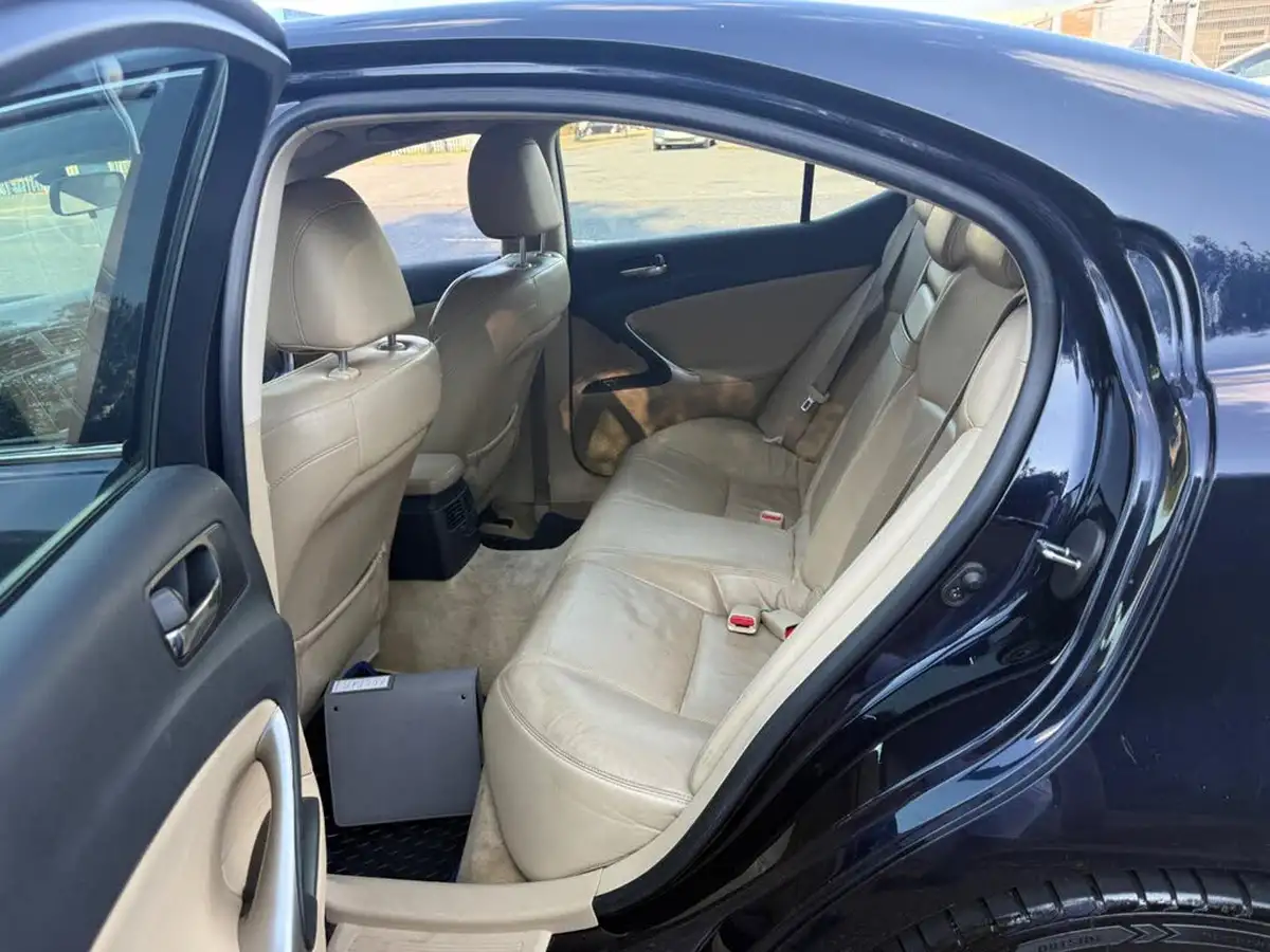2008-lexus-is-220d-22td-se-big-12