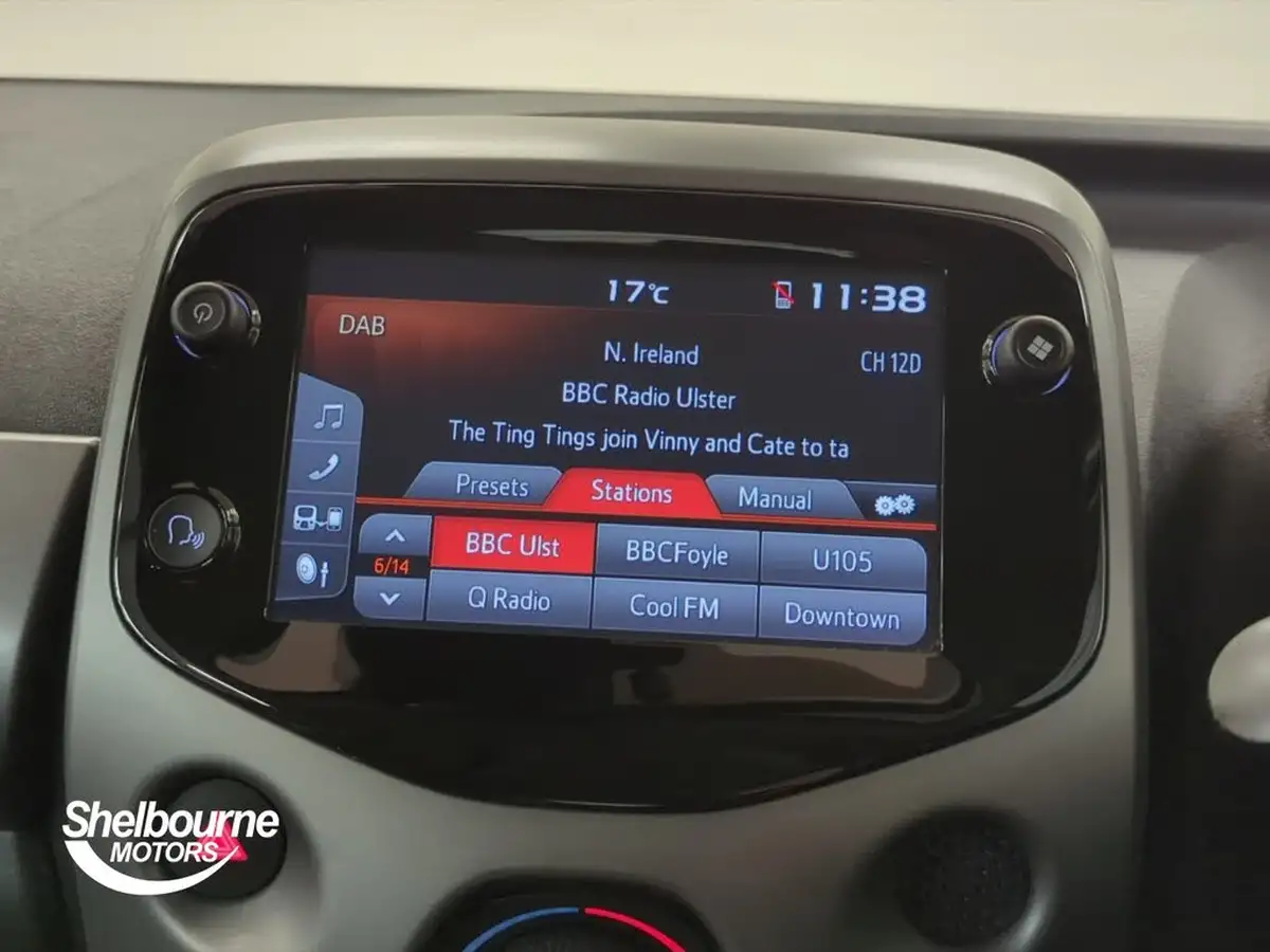 2021-toyota-aygo-10-vvt-i-x-play-tss-big-28