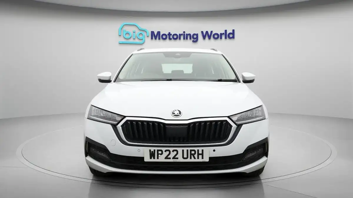 2022-skoda-octavia-10-tsi-se-technology-110ps-estate-big-2