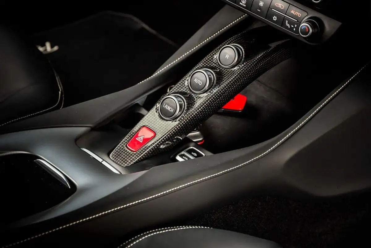 2019-ferrari-portofino-bca-big-38