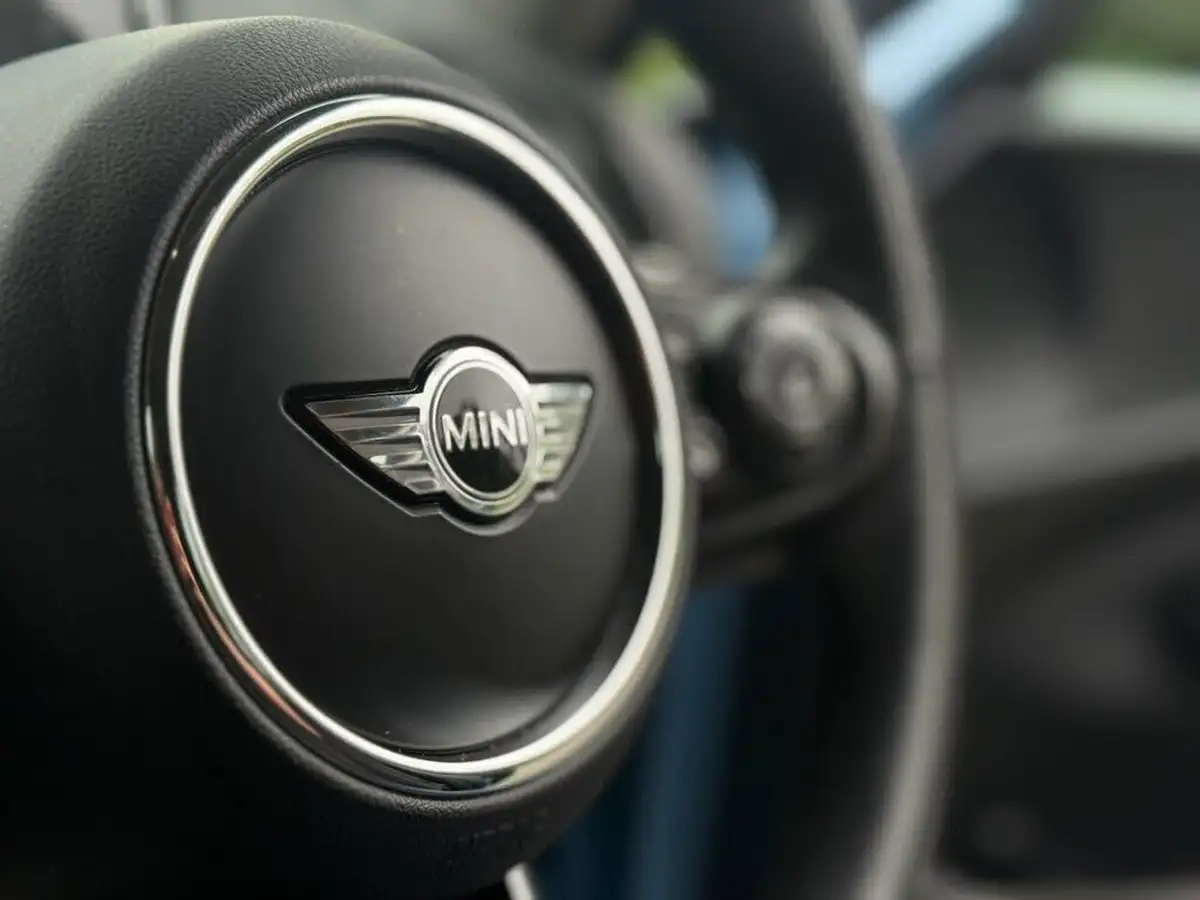 2017-mini-clubman-15-cooper-ss-big-32