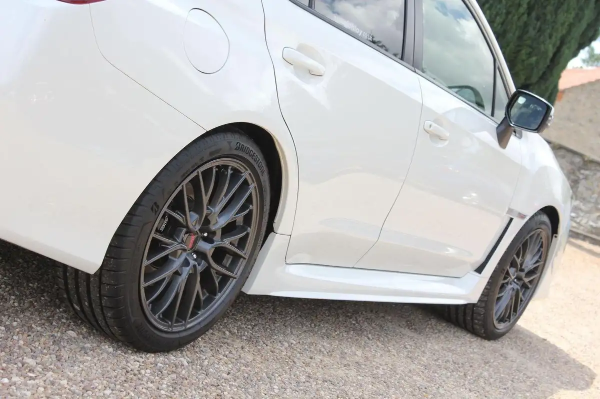 2016-subaru-wrx-25-sti-type-uk-big-19