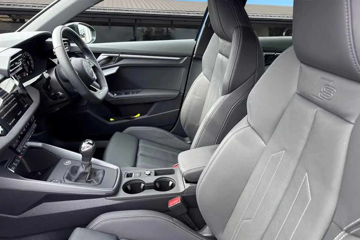 2024-audi-a3-15-35-tfsi-black-edition-saloon-4d-big-14