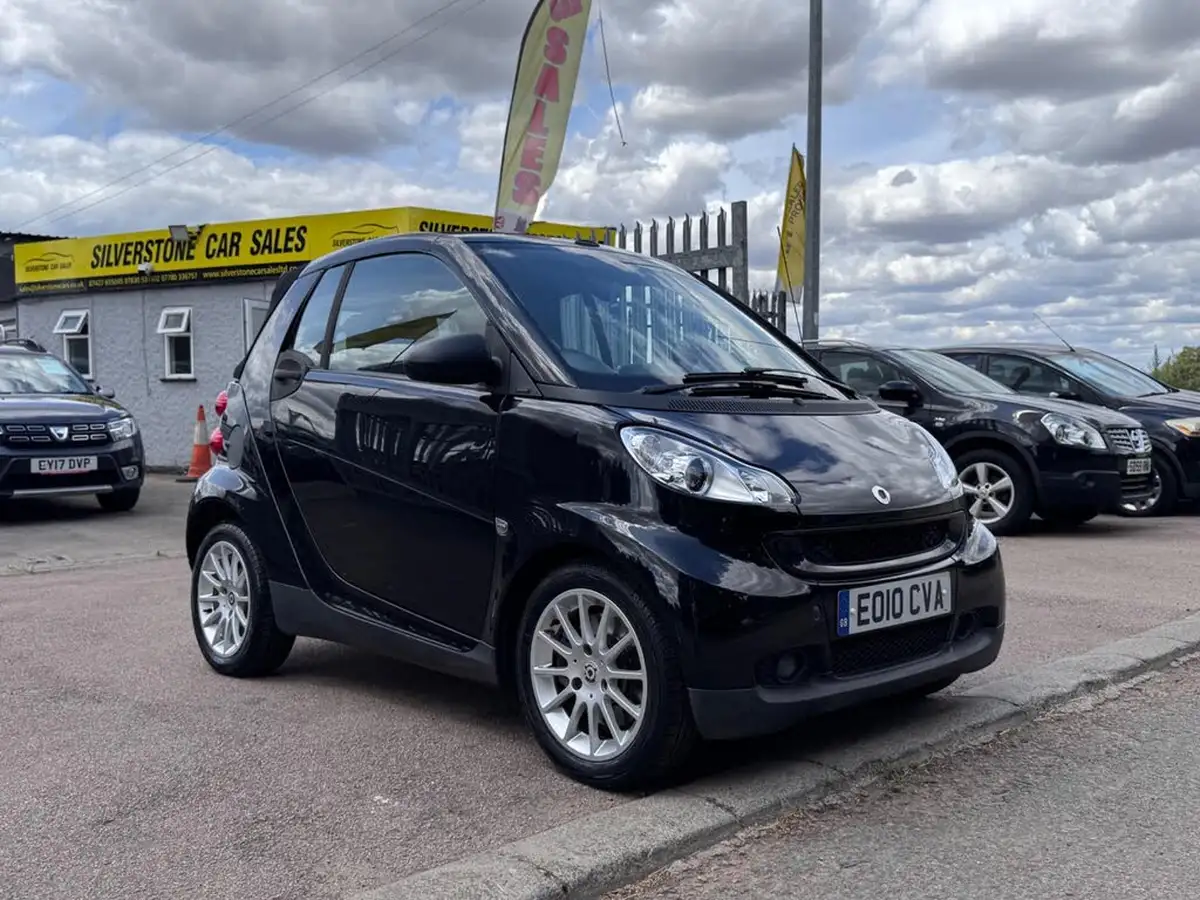 2010-smart-fortwo-10-passion-71bhp-cabriolet-big-3