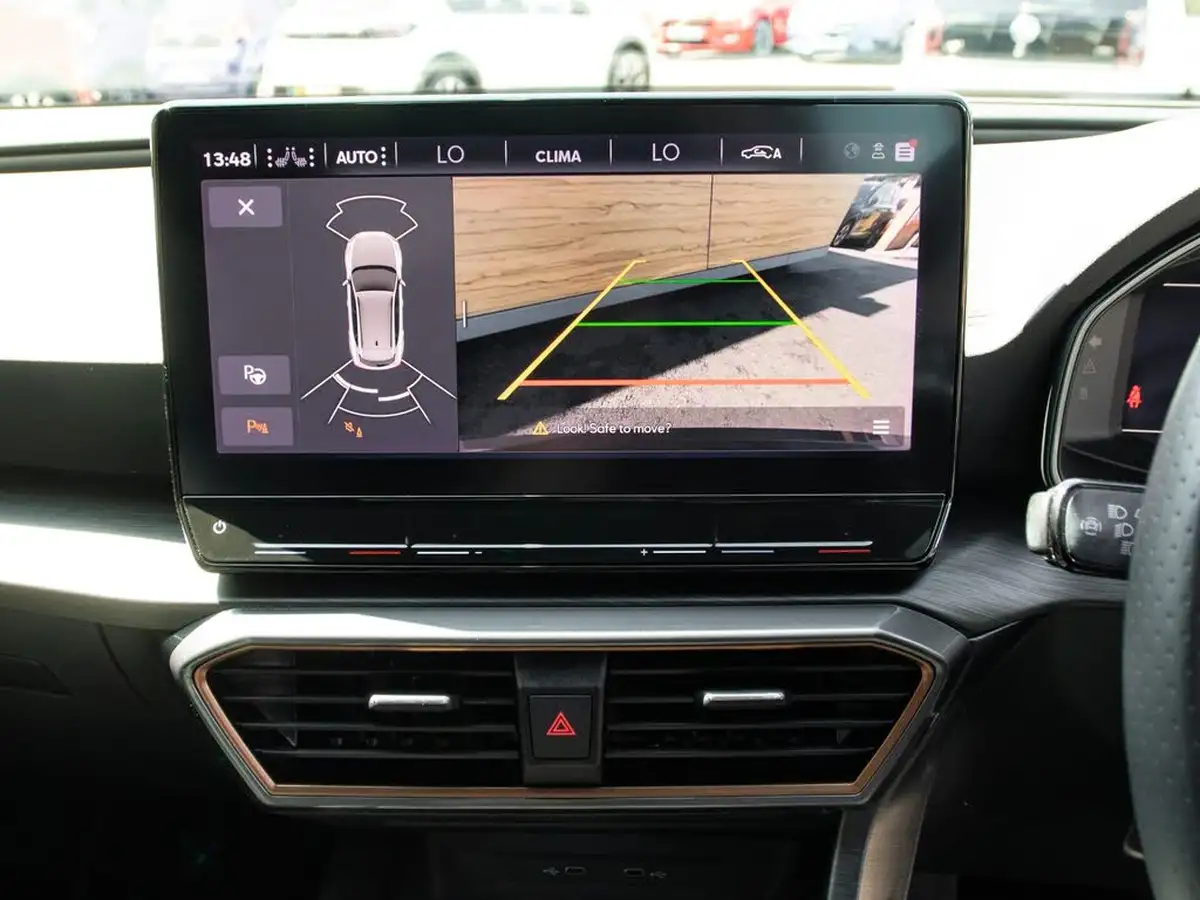 2022-cupra-formentor-14-e-hybrid-vz2-big-29