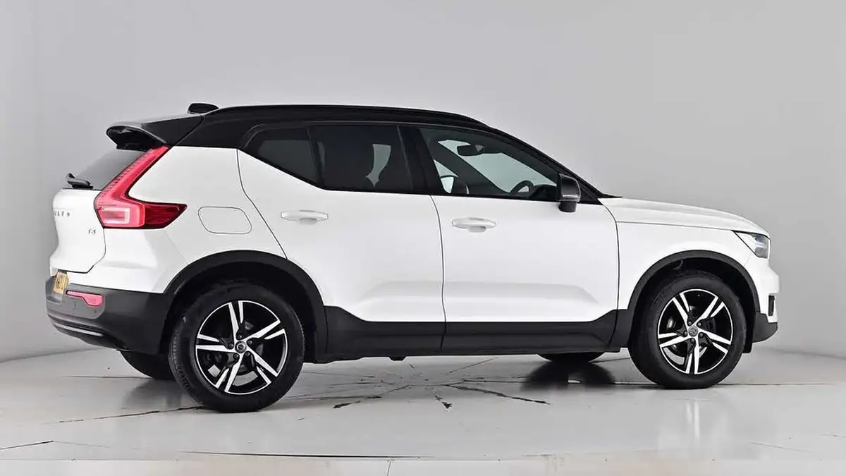 2021-volvo-xc40-15-t3-r-design-161bhp-big-76