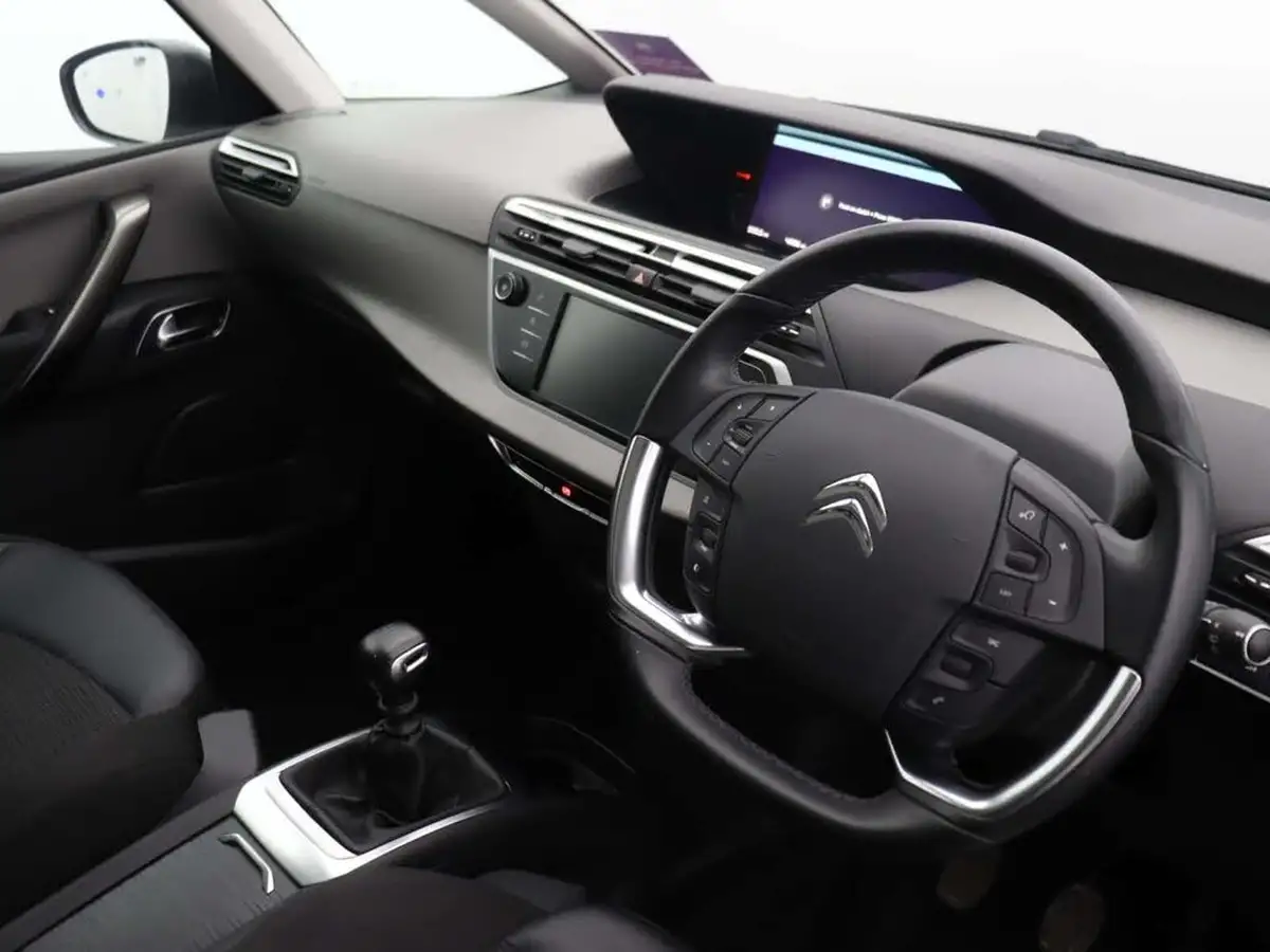 2022-citroen-grand-c4-spacetourer-12-puretech-shine-big-18