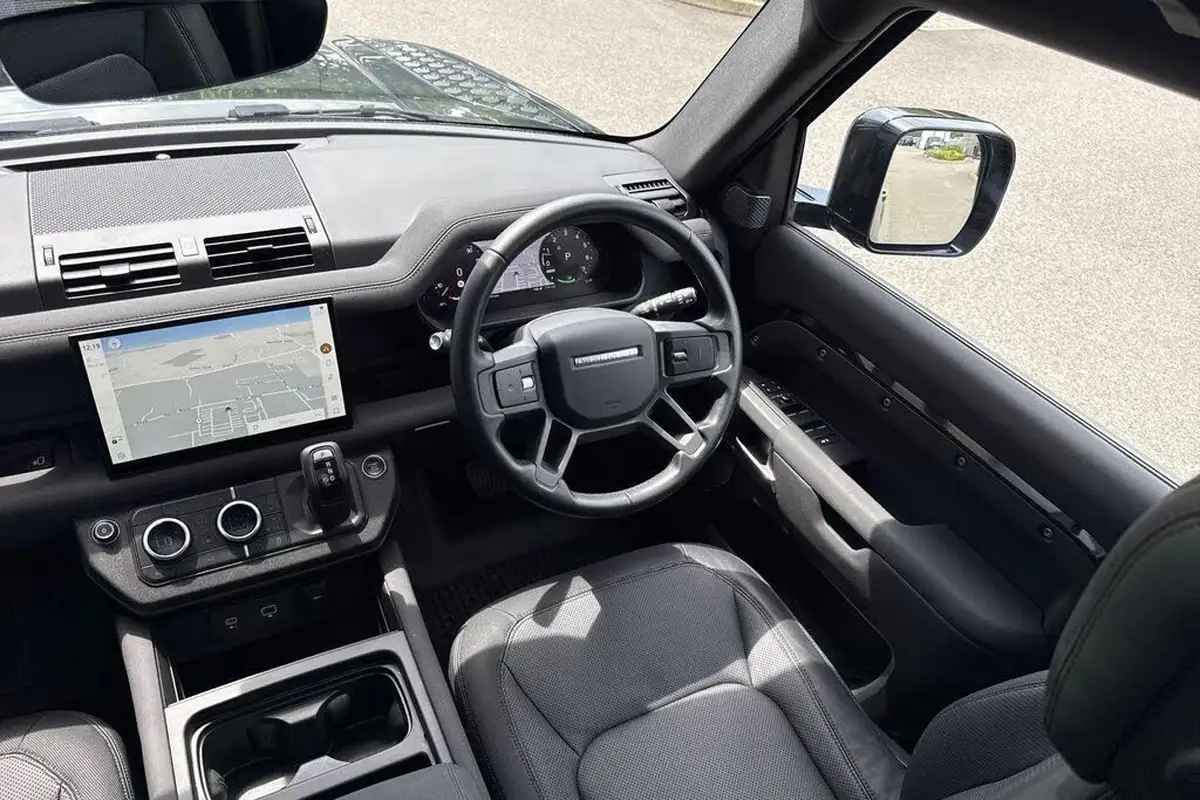 2022-land-rover-110-defender-20-p400e-x-dynamic-hse-big-32
