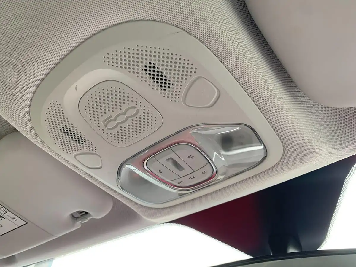 2016-fiat-500x-16multijet-lounge-big-22