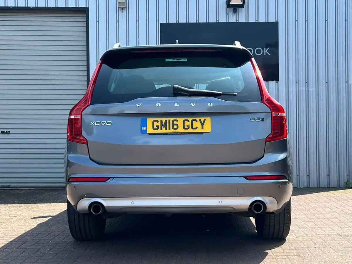 2016-volvo-xc90-20td-d5-momentum-big-8