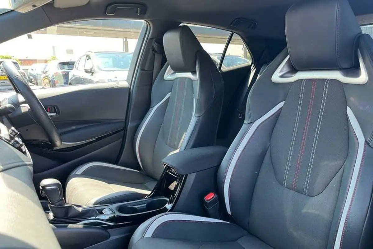 2022-toyota-corolla-18-vvt-i-gr-sport-120bhp-trk-hatchback-big-18