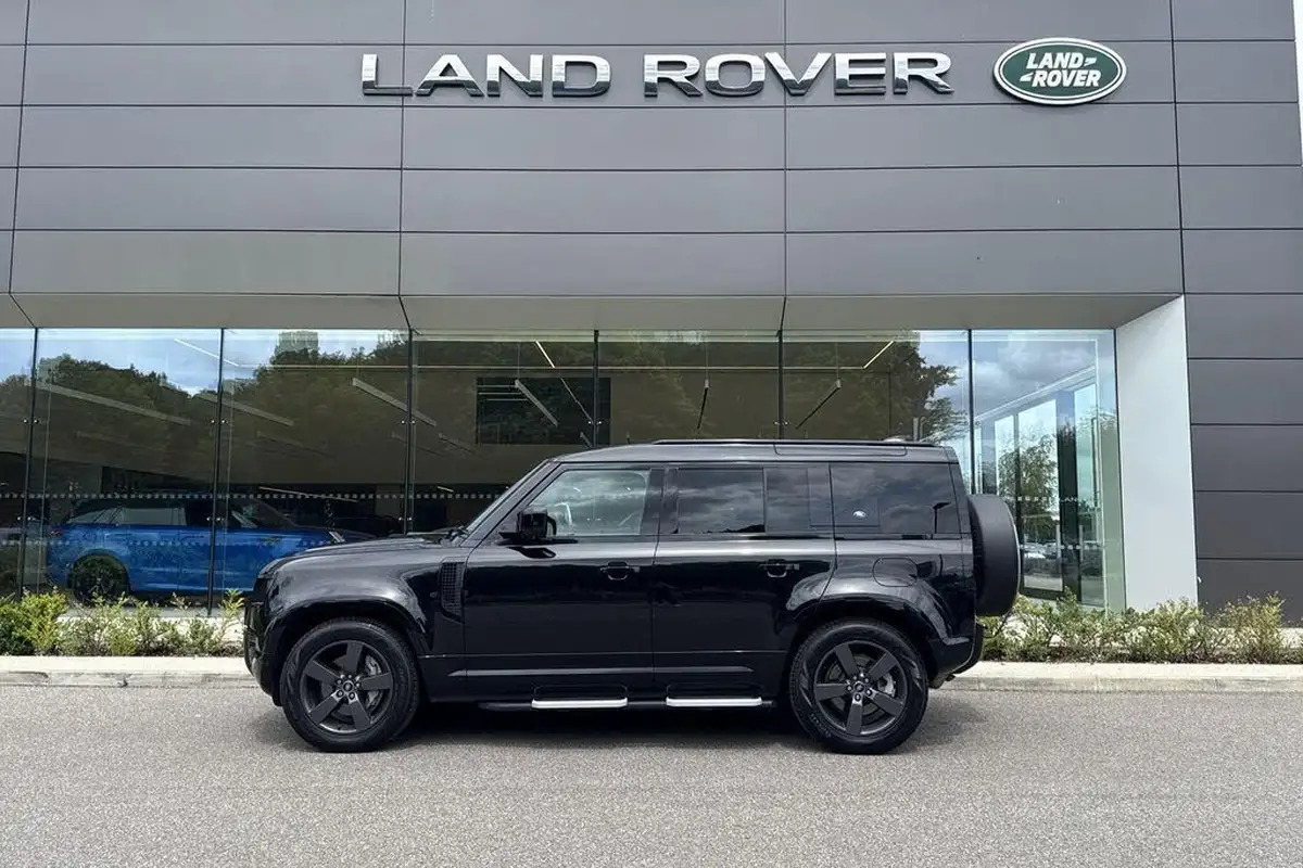 2022-land-rover-110-defender-20-p400e-x-dynamic-hse-big-8