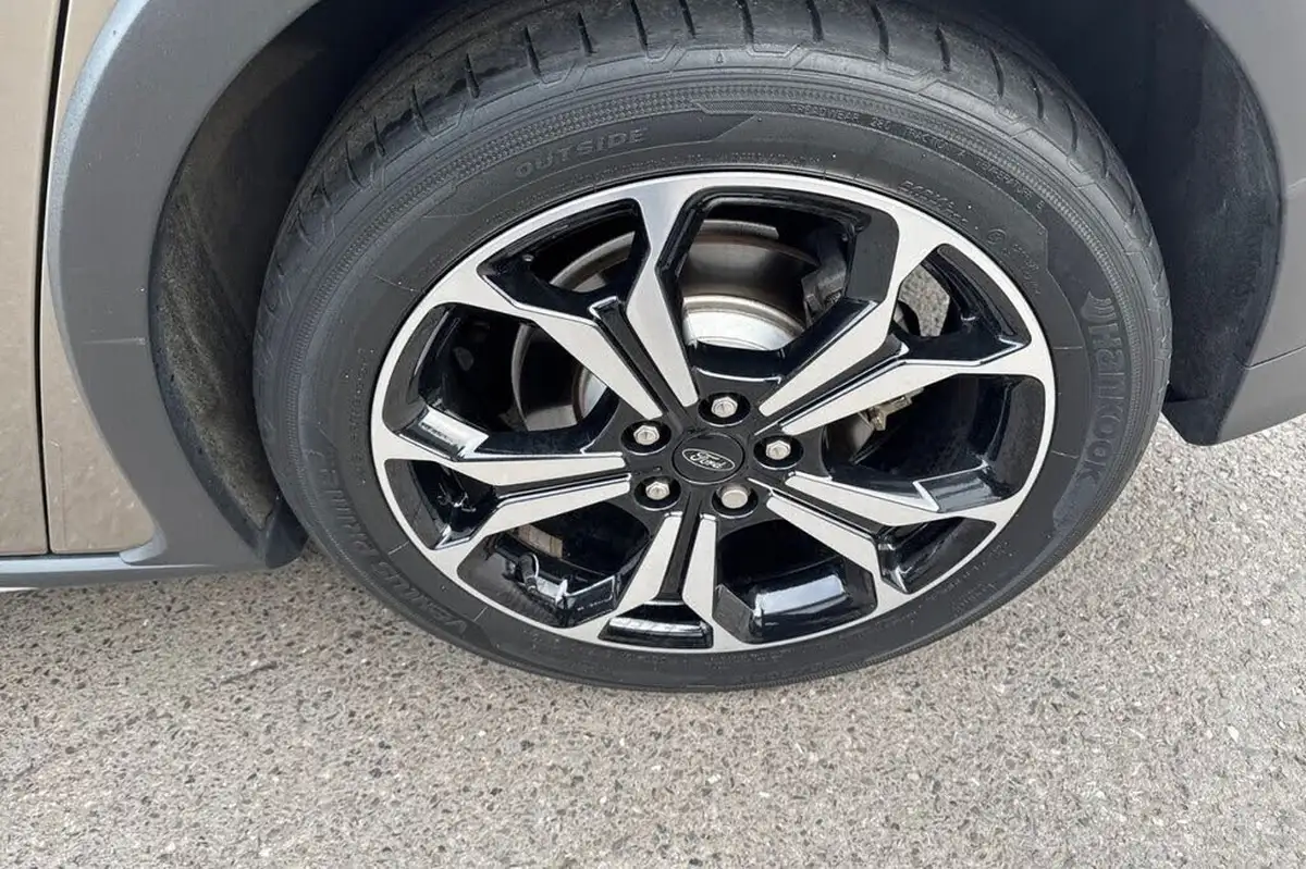 2019-ford-focus-15-active-x-hatchback-auto-big-21