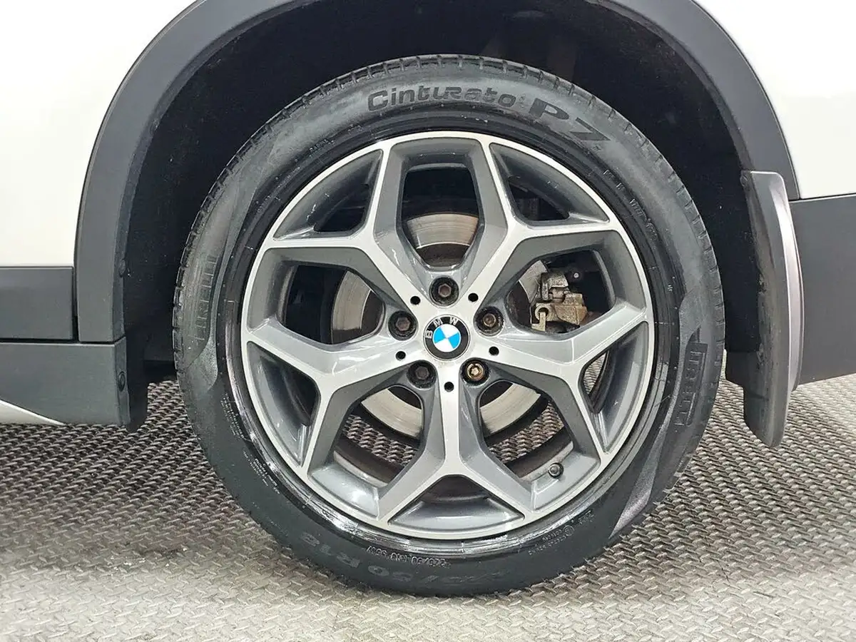 2016-bmw-x1-20-xdrive20i-xline-big-8