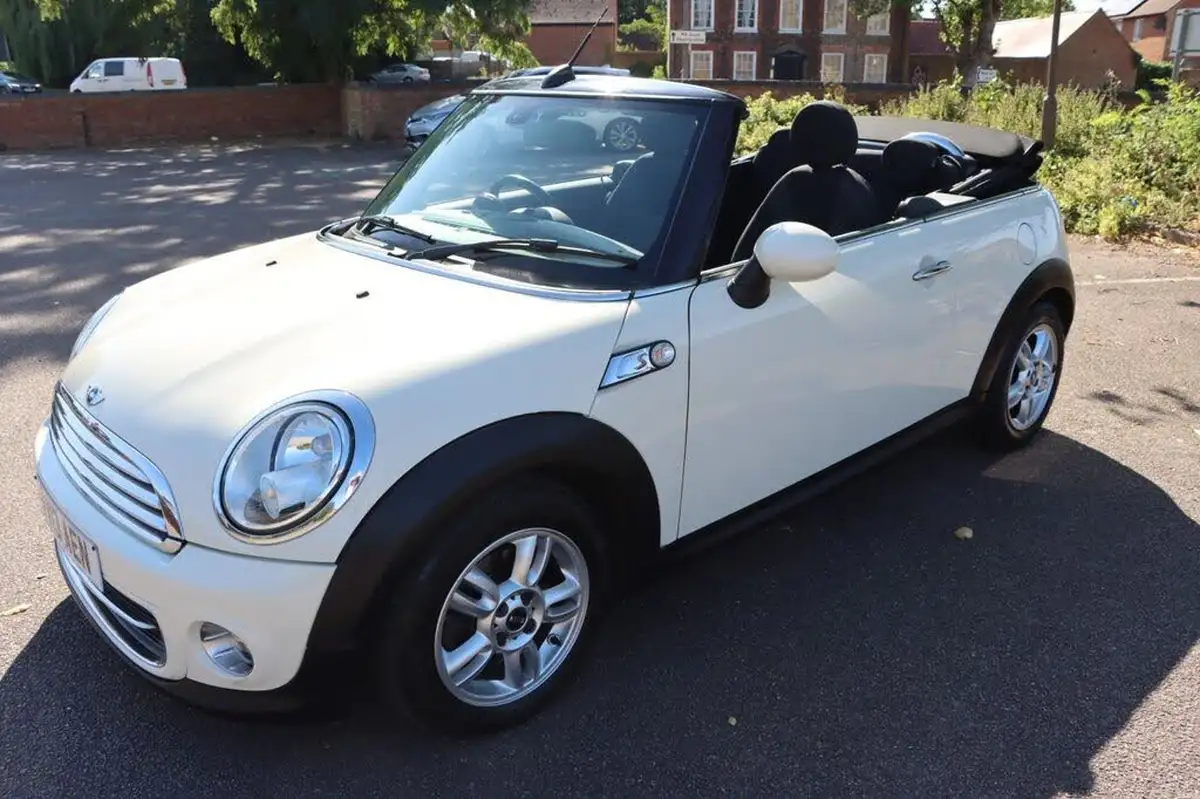 2013-mini-cooper-16-cooper-122bhp-convertible-2d-big-32