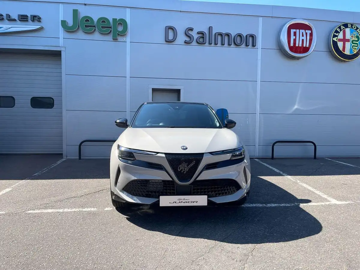 2025-alfa-romeo-junior-12-big-3