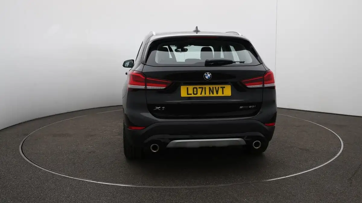2021-bmw-x1-20-sdrive20i-xline-big-58