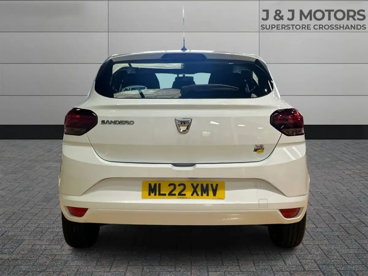 2022-dacia-sandero-10-sce-essential-big-4