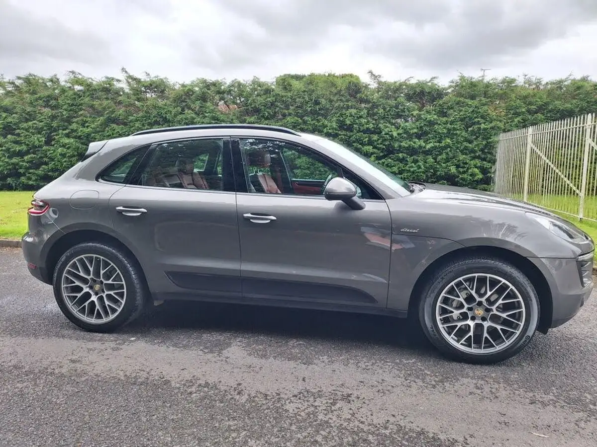 2015-porsche-macan-30td-s-big-2