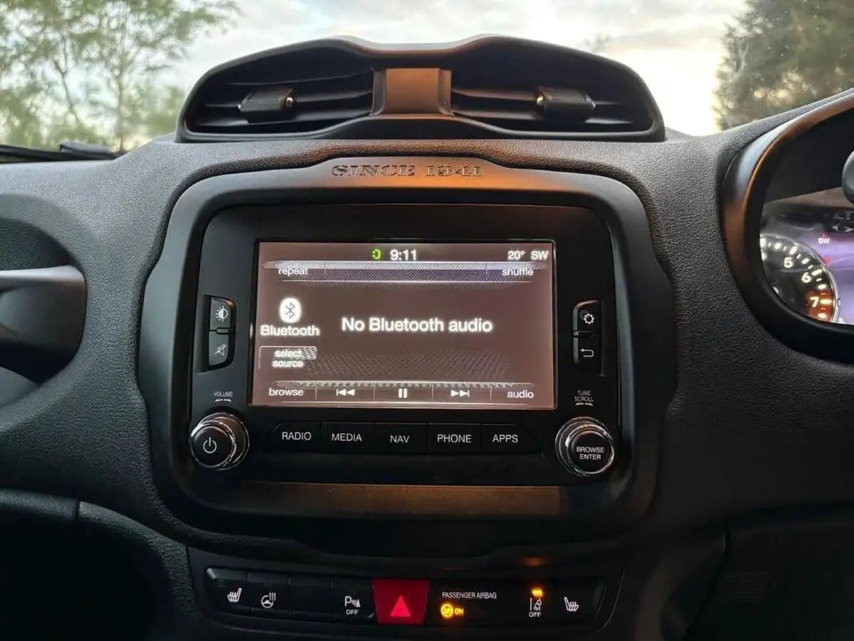 2015-jeep-renegade-14-multiair-ii-limited-138bhp-1368cc-ddct-big-27