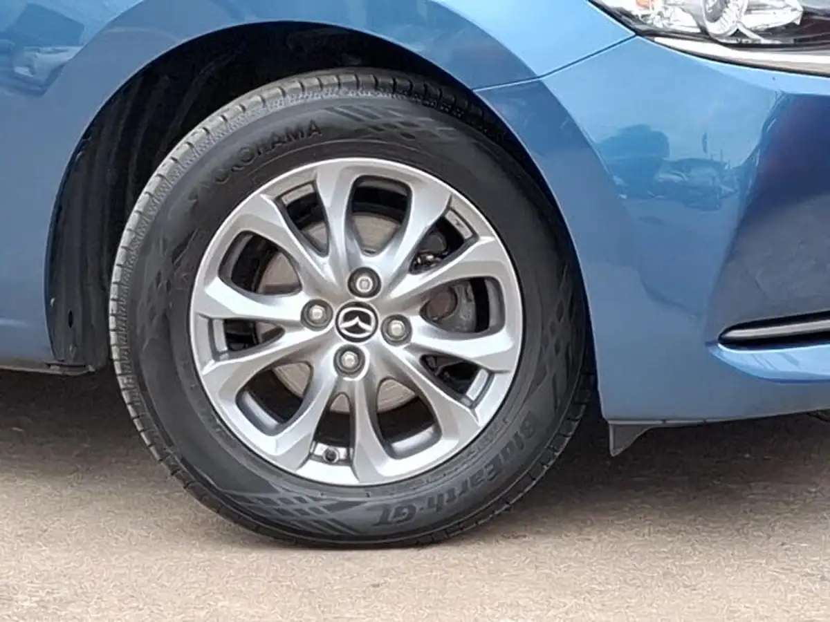 2023-mazda-mazda2-15-skyactiv-g-se-l-big-8