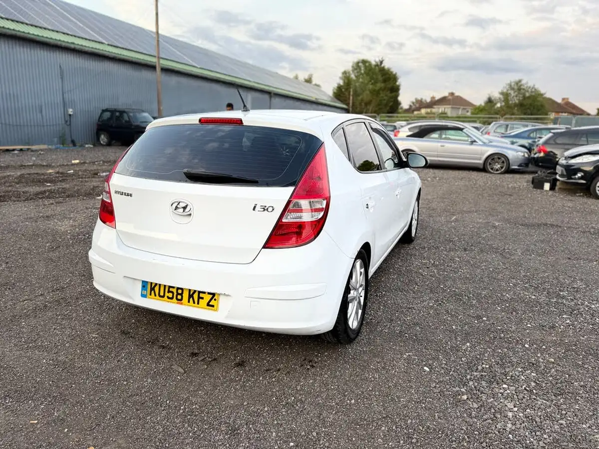 2008-hyundai-i30-14-se-big-9
