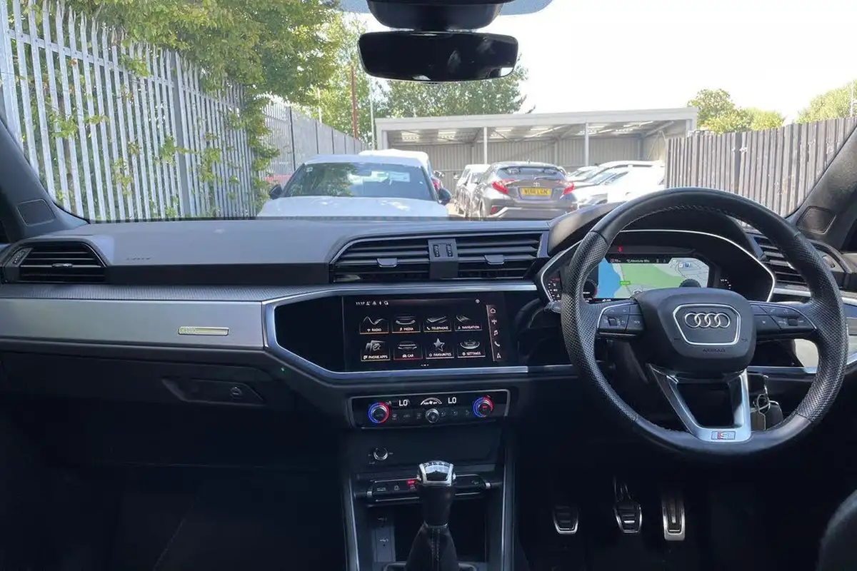 2023-audi-q3-15-35-tfsi-s-line-cod-station-wagon-big-2
