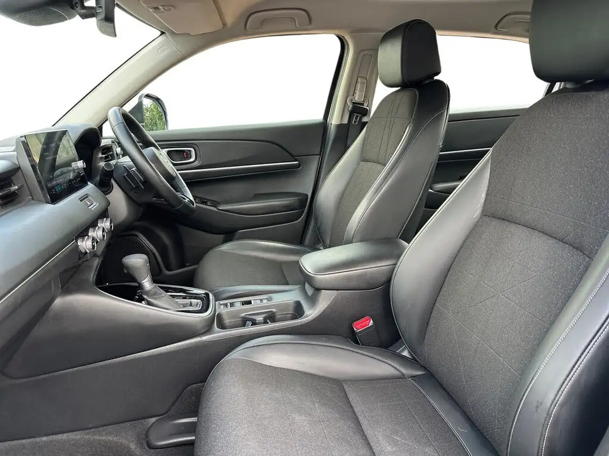 2022-honda-hr-v-15-i-mmd-advance-big-8