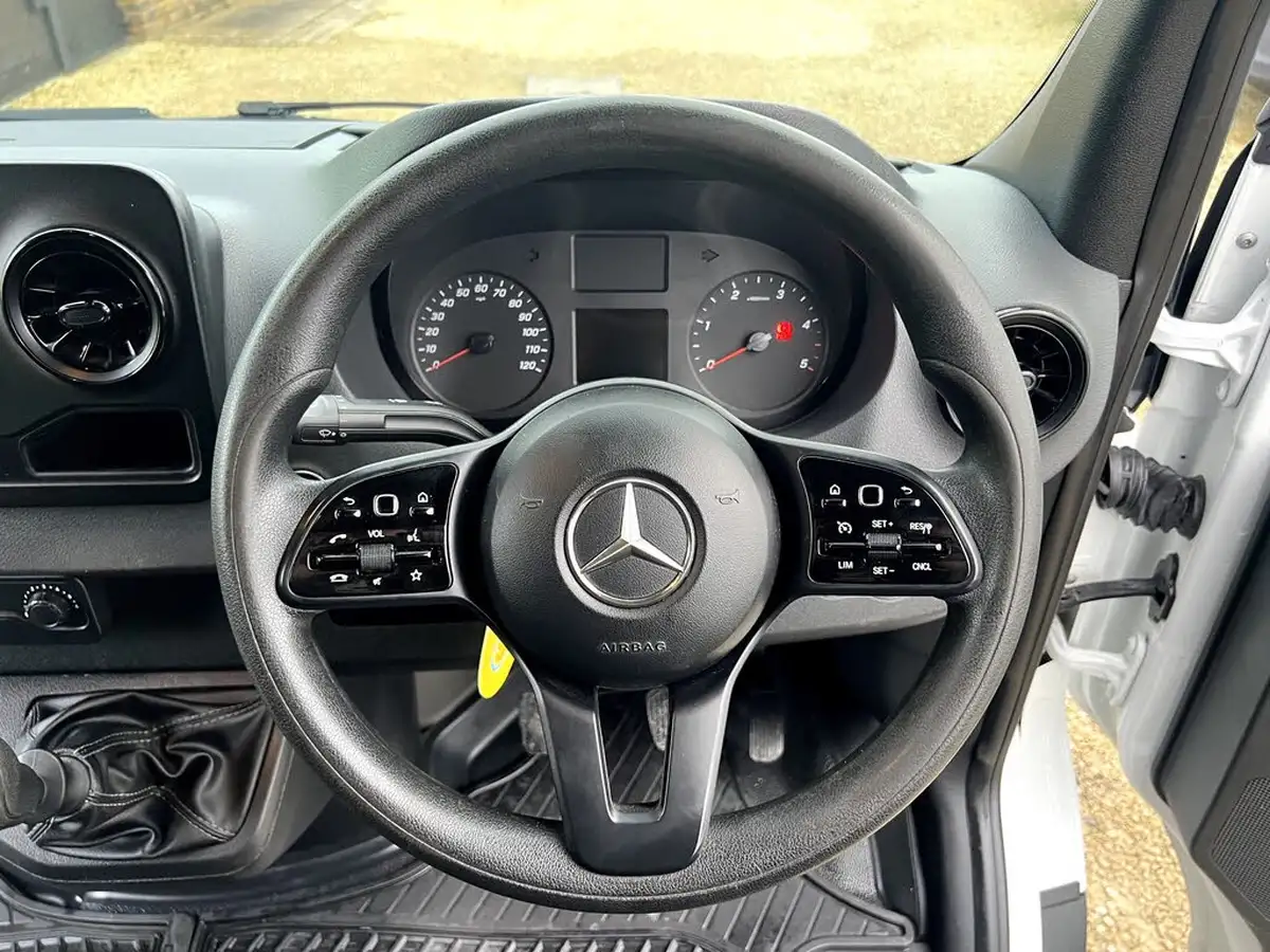 2020-mercedes-benz-sprinter-21cdi-314-l2h1-panel-van-rwd-eco-gear-360-big-22