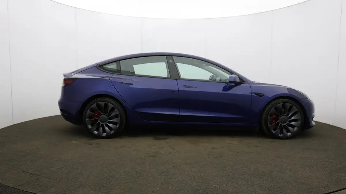 2021-tesla-model-3-e-performance-awd-big-52