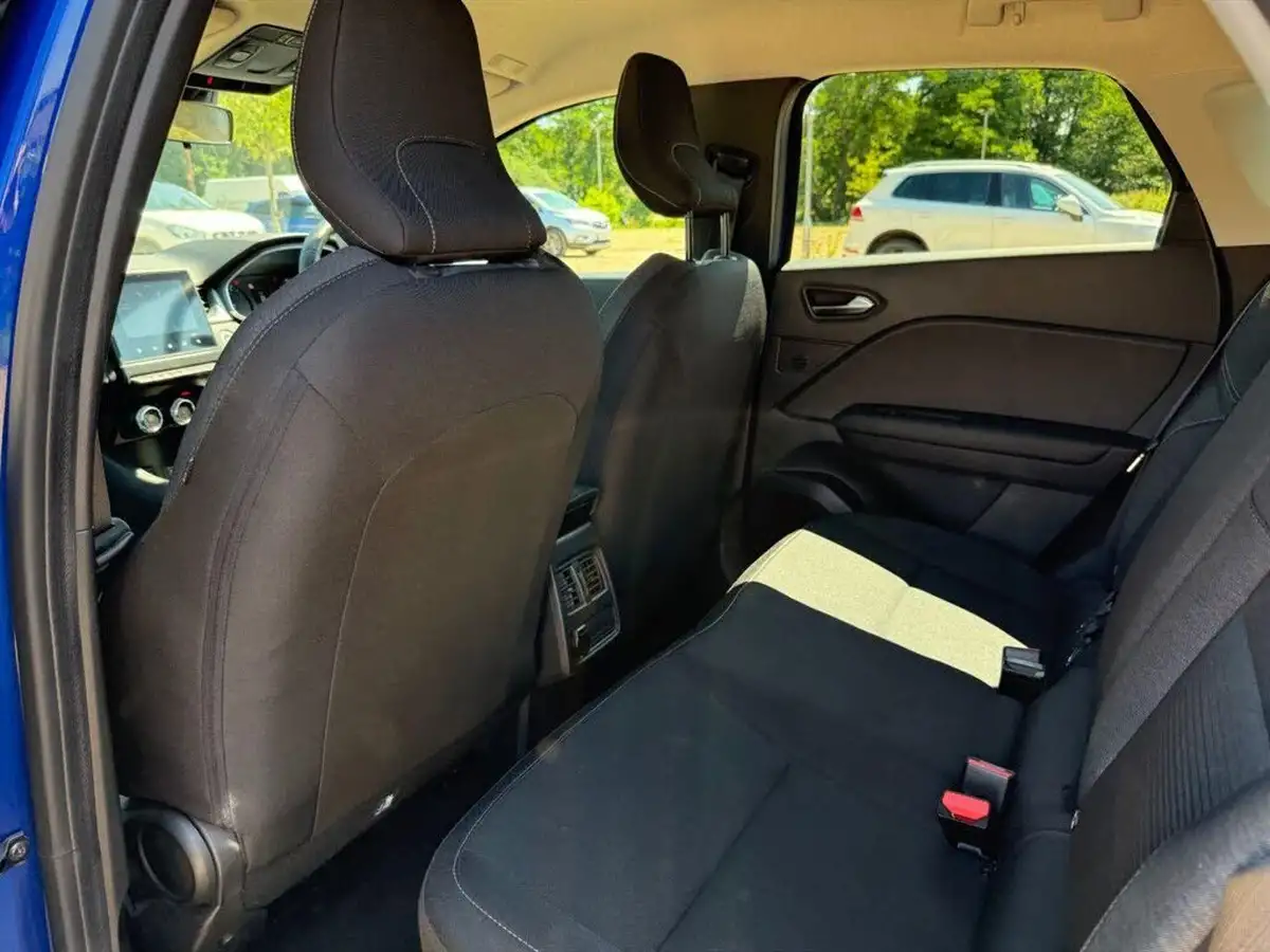2021-renault-captur-13-tce-iconic-140ps-big-46