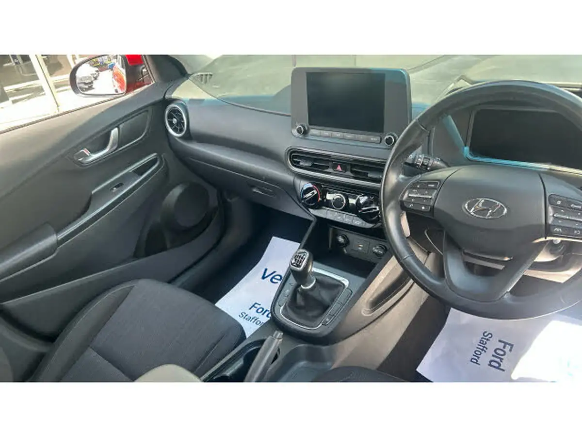 2021-hyundai-kona-10-t-gdi-se-connect-big-13