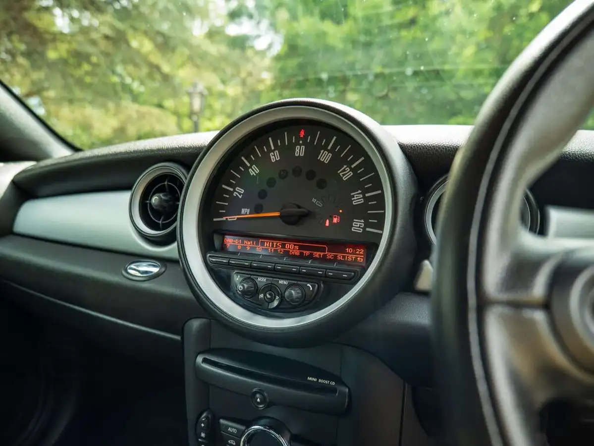 2015-mini-coupe-16-cooper-big-19