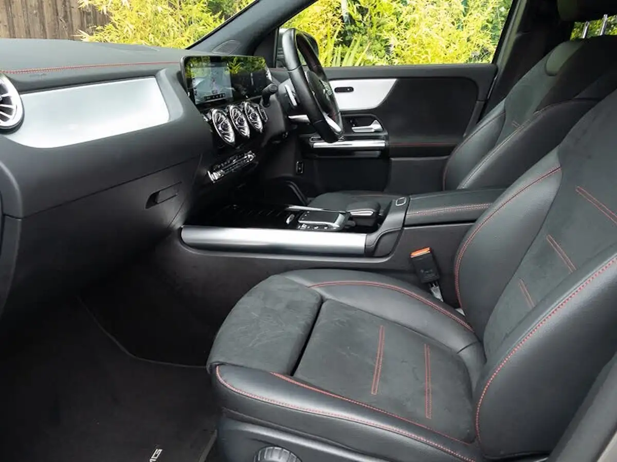 2021-mercedes-benz-eqa-e-eqa-250-amg-line-big-4