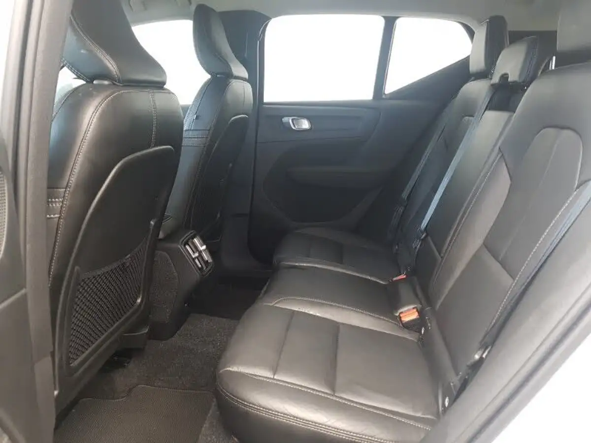 2020-volvo-xc40-15-t3-inscription-big-5