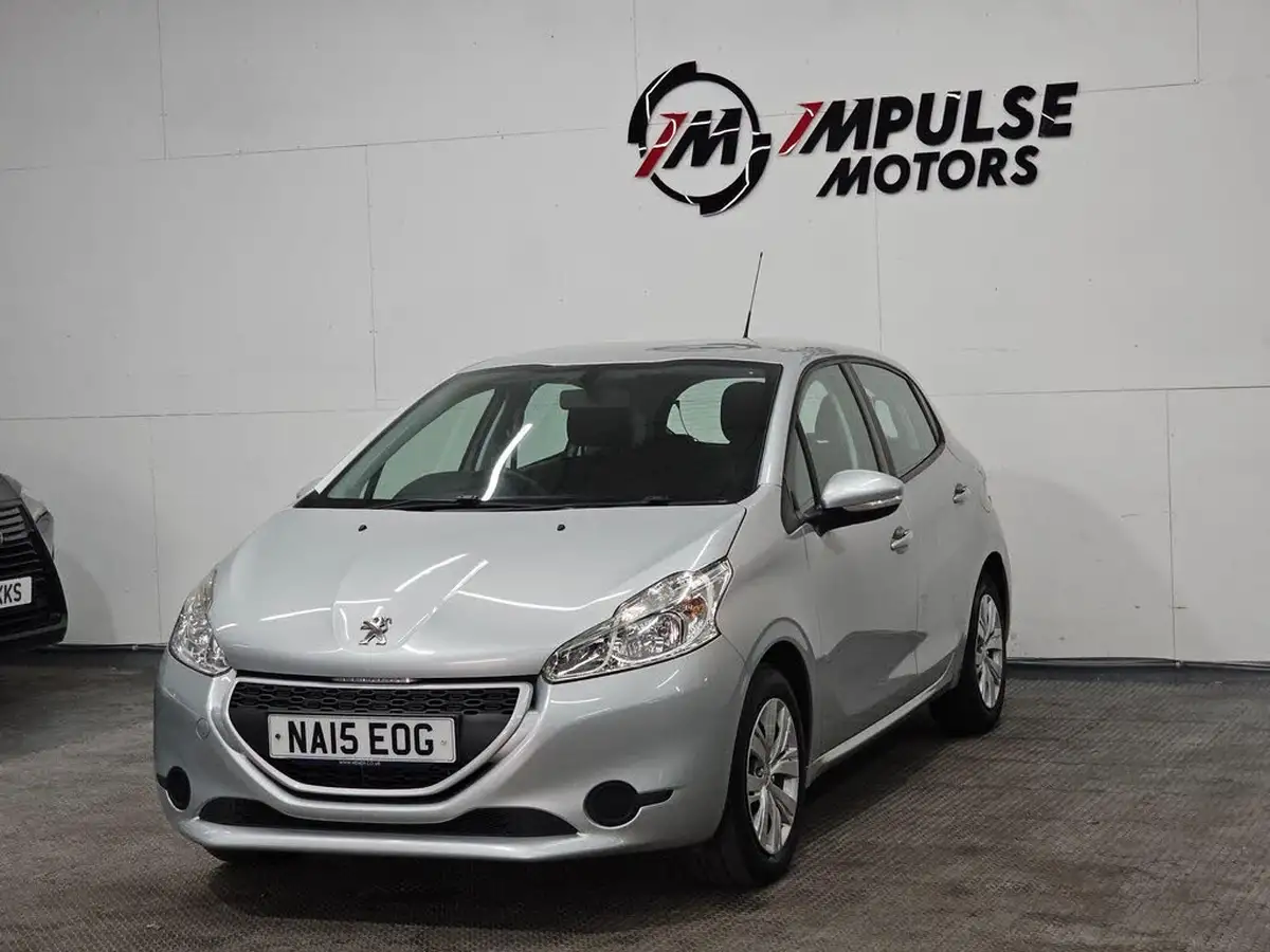 2015-peugeot-208-10-access-5d-big-4