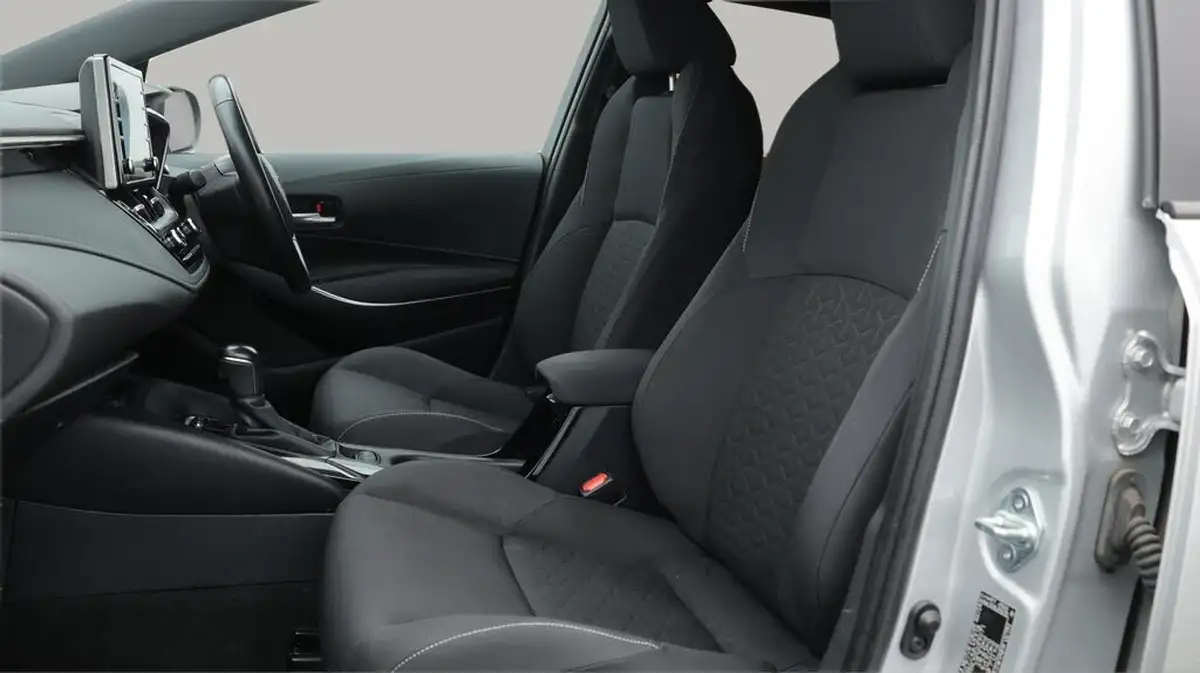 2020-toyota-corolla-18-vvt-i-icon-tech-spare-wheel-touring-sports-5d-big-14