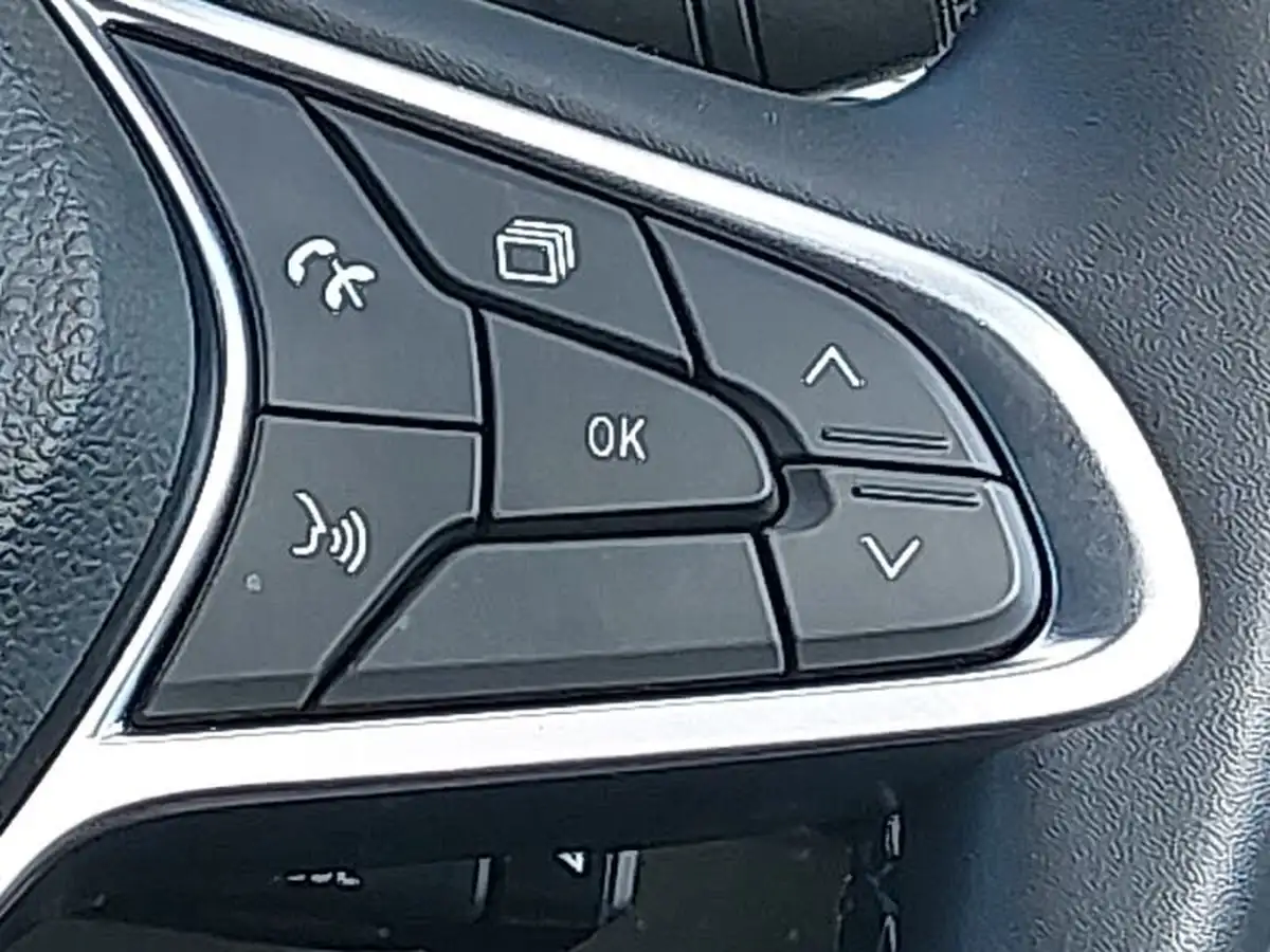 2022-renault-clio-10-tce-techno-big-10